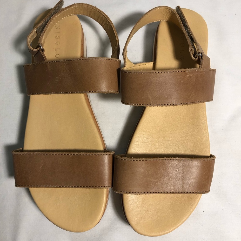 NWOT- Nisolo Sandals